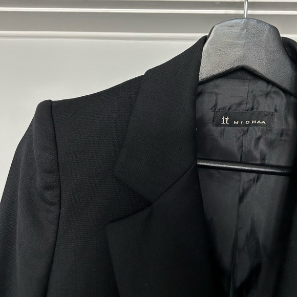 it Michaa sharp tailored blazer, black, fits as size 2-4 - Picture 9 of 13